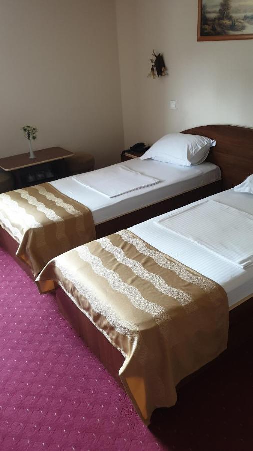 Hotel Xemar Арад Экстерьер фото