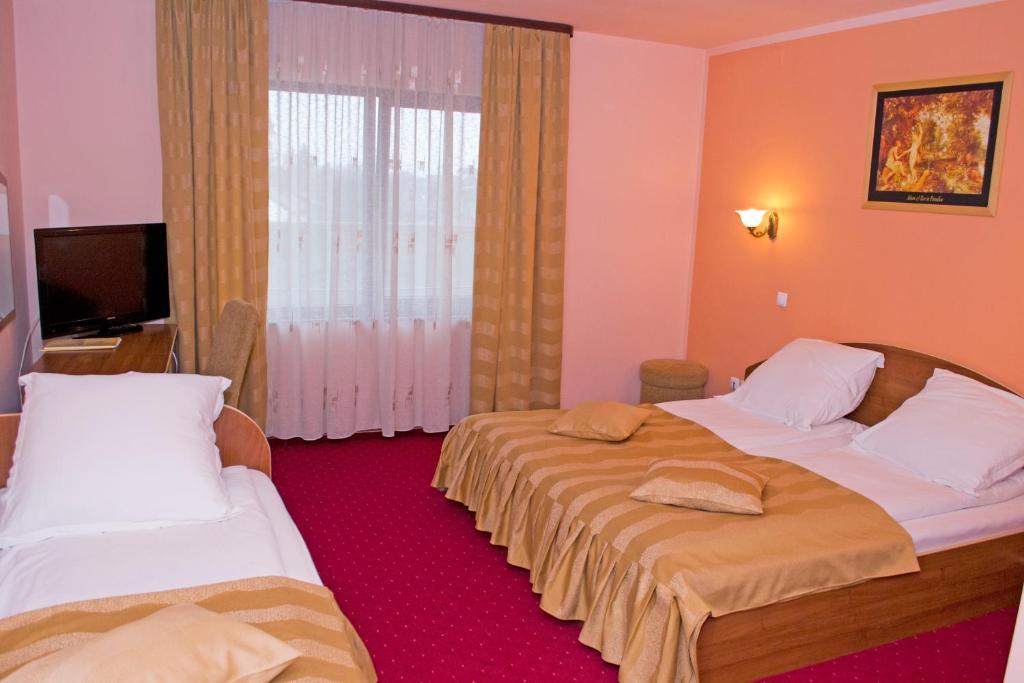 Hotel Xemar Арад Номер фото