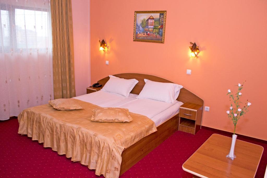 Hotel Xemar Арад Номер фото